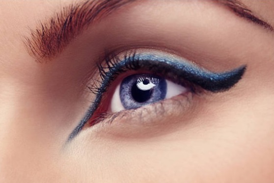 What color eyeliner for blue eyes