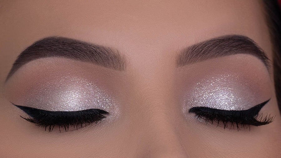 white eyeshadow looks with glitter