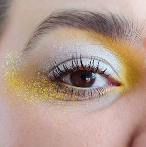 white eyeshadow looks with glitter