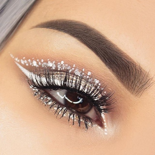 white eyeshadow looks with glitter