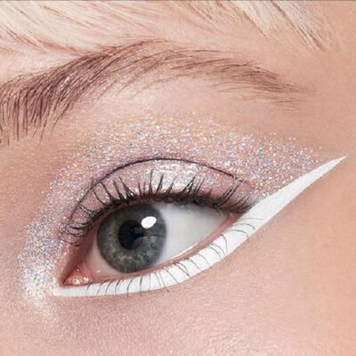 white eyeshadow looks with glitter